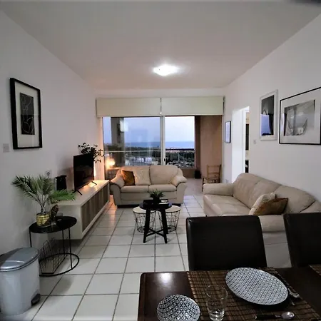 Cosea Living: Seaside 2 Bedroom Flat Kings Palace 209 Appartement *